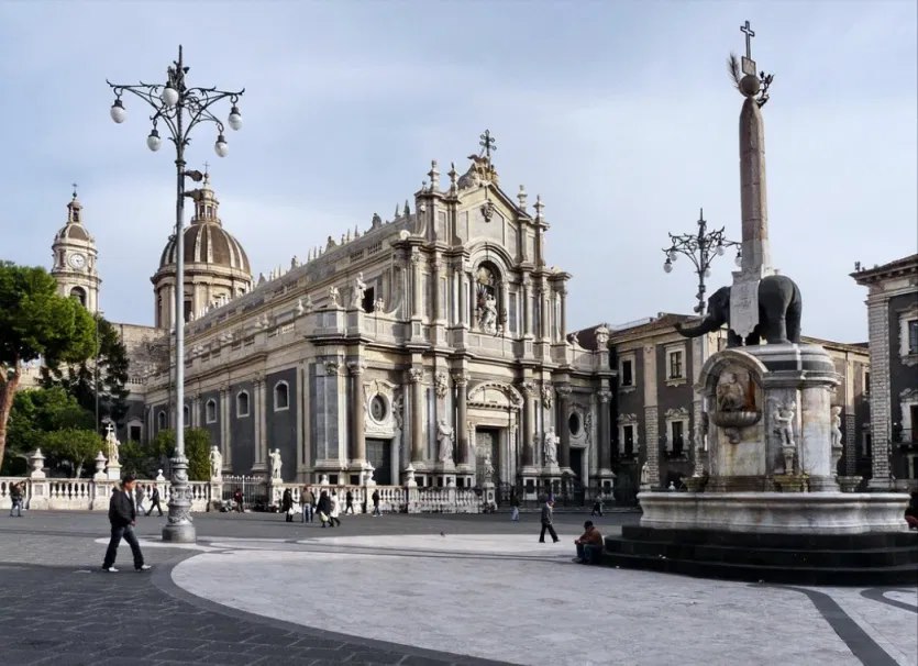 Duomo di Catania "Liotru" e Cattedrale